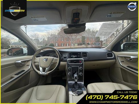 Used 2016 Volvo V60 T5 Premier image 33