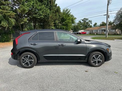 Used 2023 Kia Niro FWD image 4