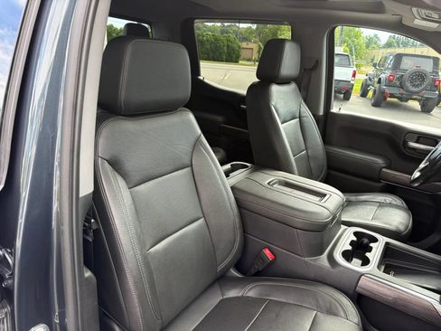 Used 2019 Chevrolet Silverado 1500 LTZ w/ LTZ Premium Package AWD/4WD image 15
