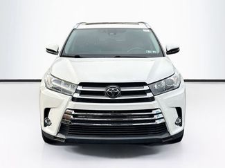 Used 2019 Toyota Highlander Limited Platinum video 2