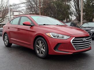 Used 2017 Hyundai Elantra SE video 2