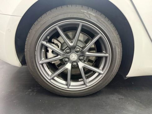 Used 2021 Tesla Model 3 Long Range image 25