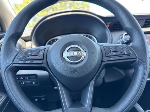 New 2025 Nissan Kicks Play S FWD image 16