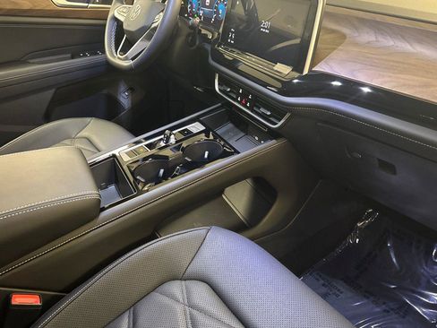 New 2026 Volkswagen Atlas SE image 16