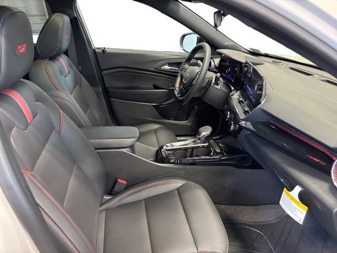 New 2026 Chevrolet Trax RS w/ Sunroof Package FWD image 15