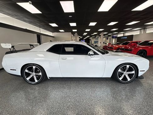 Used 2015 Dodge Challenger R/T Plus RWD image 5
