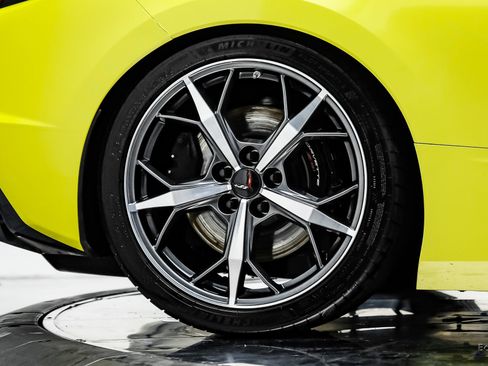 Used 2021 Chevrolet Corvette Stingray Premium Cpe w/ Z51 Performance Package RWD image 91