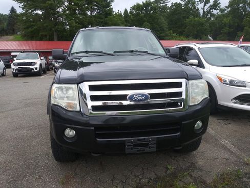 Used 2011 Ford Expedition EL XLT image 3