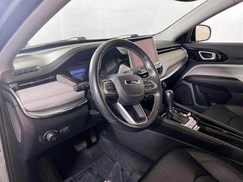 Used 2022 Jeep Compass Limited AWD/4WD image 9