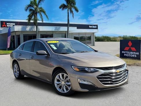 Used 2024 Chevrolet Malibu LT FWD image 1