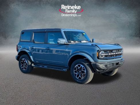 New 2025 Ford Bronco Outer Banks image 3