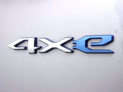 Used 2023 Jeep Wrangler Unlimited Sahara AWD/4WD image 41