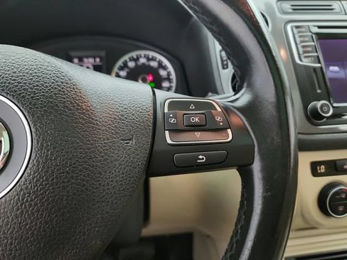 Used 2016 Volkswagen Tiguan SEL FWD image 19