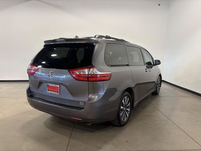 Used 2018 Toyota Sienna XLE Premium w/ Carpet Mat Package