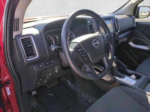 Used 2022 Nissan Frontier SV image 10