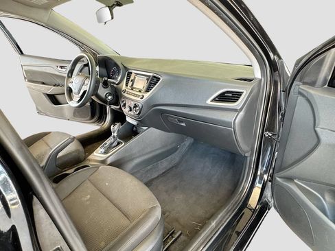 Used 2022 Hyundai Accent SE FWD image 26