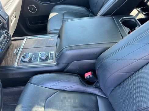 Used 2018 Ford Expedition Max Platinum AWD/4WD image 10