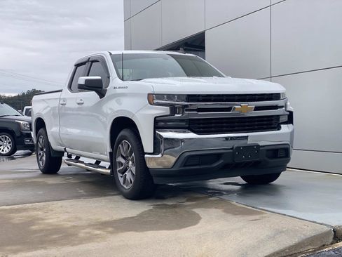 Used 2019 Chevrolet Silverado 1500 LT w/ All-Star Edition image 2
