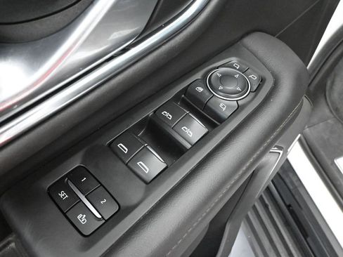 Used 2022 Chevrolet Tahoe High Country image 23