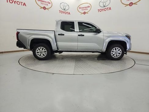 Used 2026 Toyota Tacoma SR AWD/4WD image 3