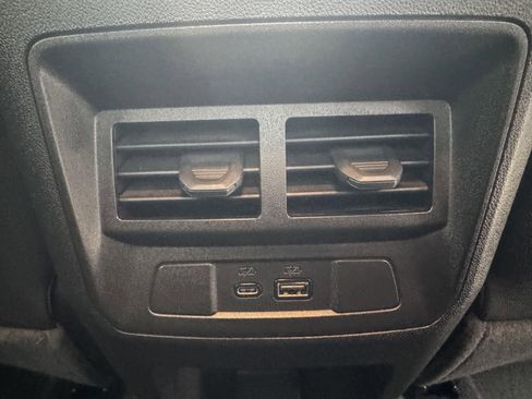 Used 2024 Chevrolet Colorado Z71 w/ Z71 Convenience Package 2 image 32