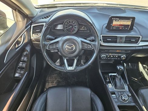Used 2018 MAZDA MAZDA3 Touring image 22