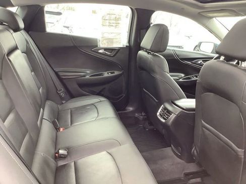 Used 2019 Chevrolet Malibu LT w/ Leather Package image 23