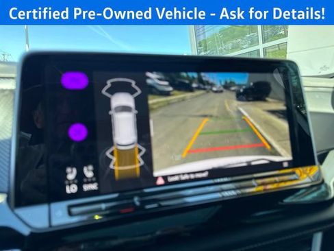 Certified 2024 Volkswagen Atlas Cross Sport SEL R-Line AWD/4WD image 15