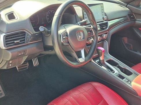 Used 2019 Honda Accord Sport image 9