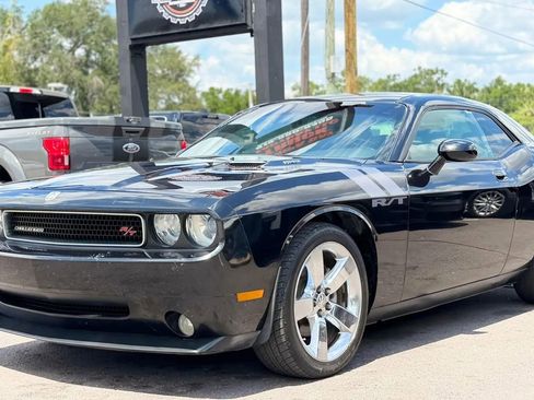Used 2009 Dodge Challenger R/T image 12