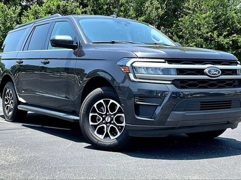 Used 2024 Ford Expedition Max XLT AWD/4WD image 3