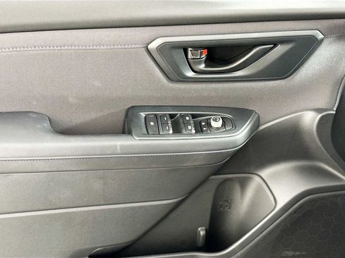 Certified 2025 Subaru Forester Premium w/ Convenience Package #2 image 16