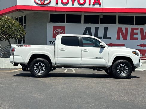 Used 2023 Toyota Tacoma TRD Sport AWD/4WD image 6