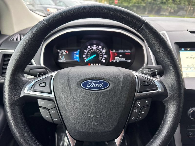 Used 2018 Ford Edge SEL w/ Equipment Group 201A AWD/4WD image 22
