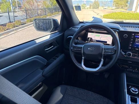 Used 2024 Chevrolet Colorado Z71 w/ Z71 Convenience Package 2 AWD/4WD image 28