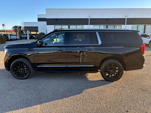 New 2026 GMC Yukon XL Elevation image 8