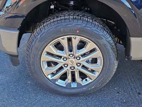 New 2025 Ford F150 King Ranch w/ FX4 Off-Road Package image 17