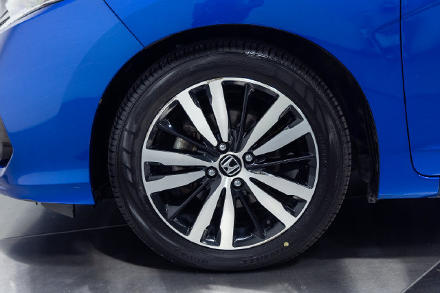 Used 2018 Honda Fit EX image 26