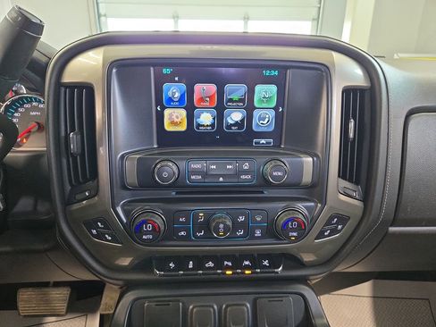 Used 2018 Chevrolet Silverado 1500 High Country w/ High Desert Package AWD/4WD image 23