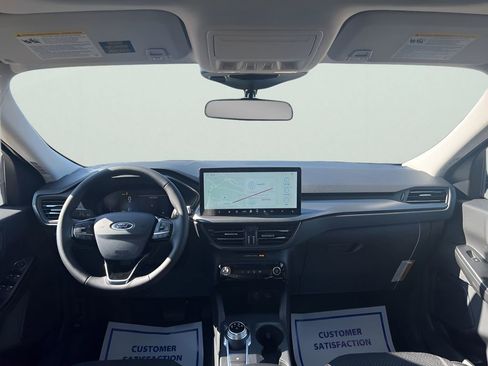 New 2025 Ford Escape SE w/ Class II Trailer Tow Package image 11