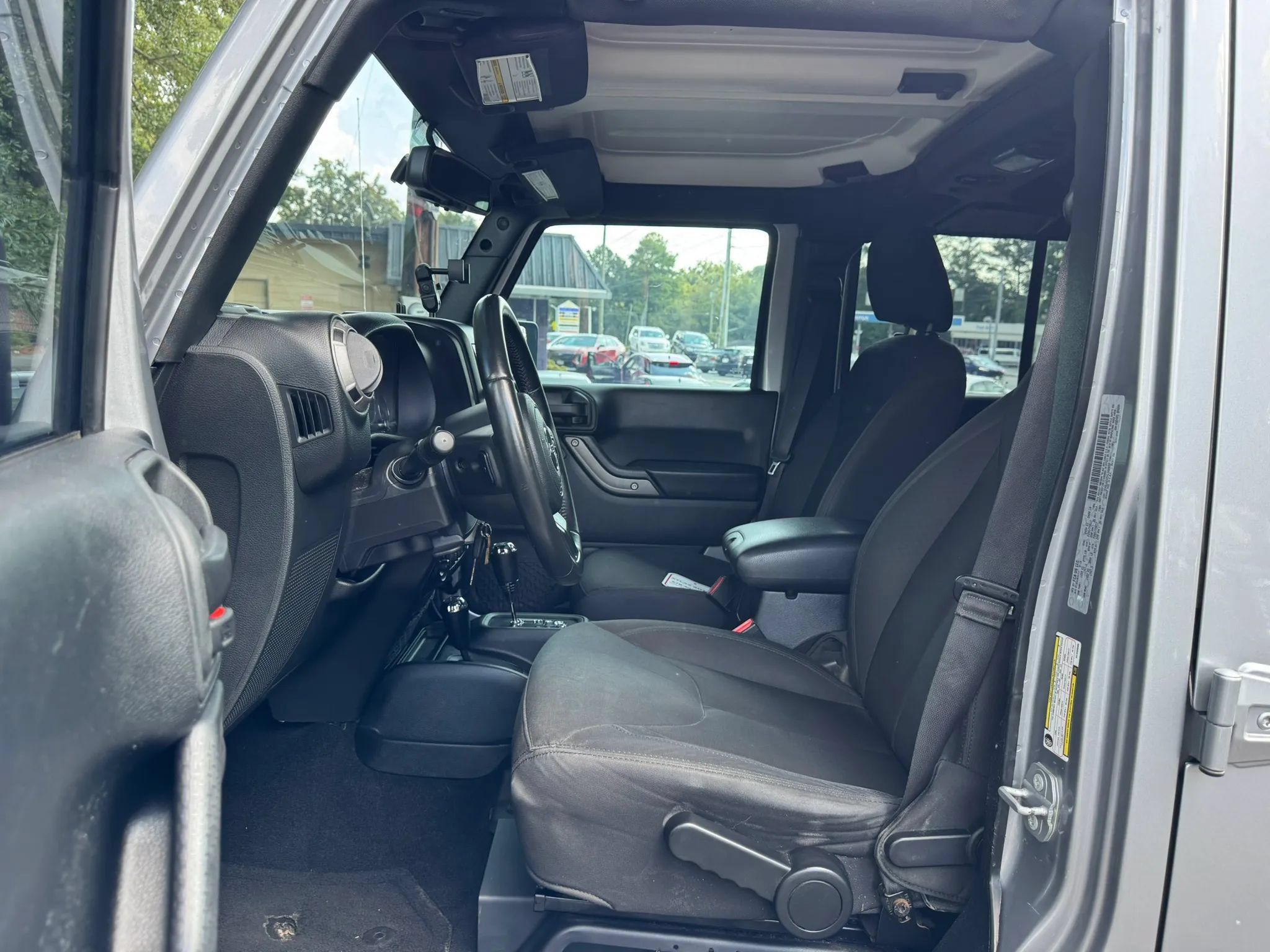 Used 2017 Jeep Wrangler Unlimited Sport w/ Quick Order Package 24S AWD/4WD image 21