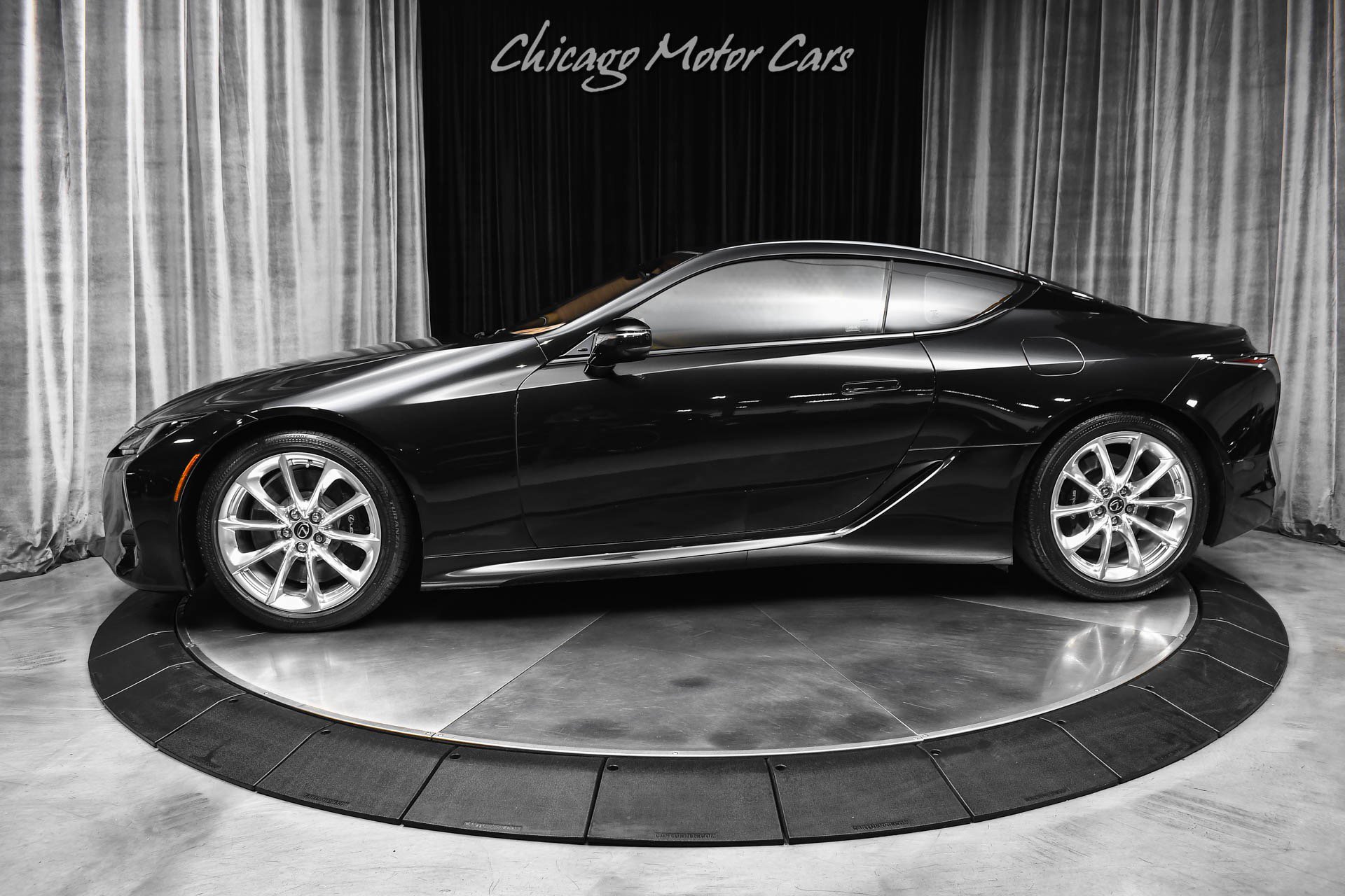 Used 2018 Lexus LC 500 Coupe w/ Touring Package RWD image 1