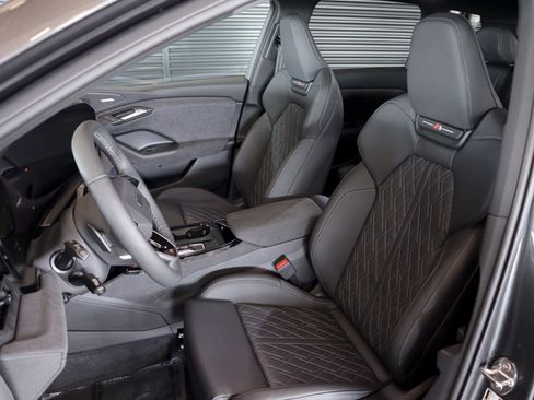 New 2025 Audi SQ6 e-tron Premium Plus image 5