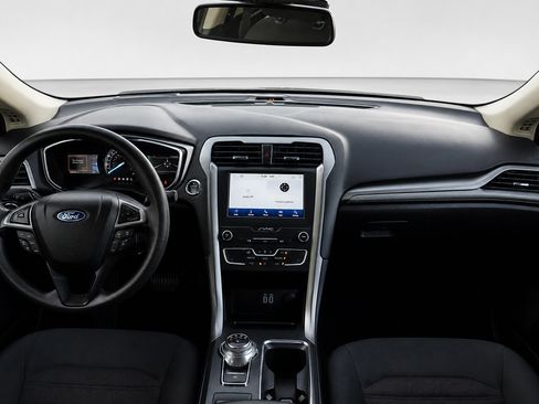 Used 2020 Ford Fusion SE FWD image 19