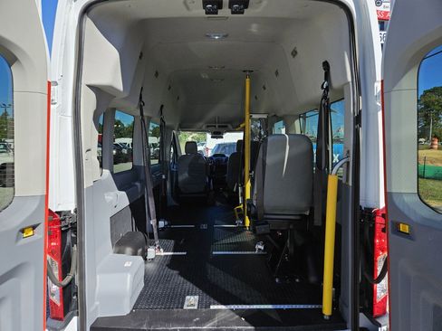 Used 2017 Ford Transit 350 XL image 16