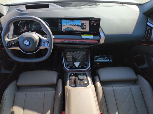 Used 2025 BMW X3 xDrive30i w/ Premium Package image 28