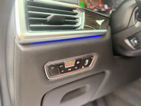 Used 2019 BMW X7 xDrive50i w/ Premium Package AWD/4WD image 16