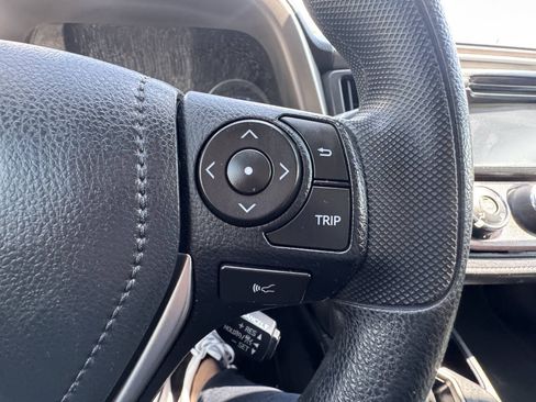 Used 2018 Toyota RAV4 LE AWD/4WD image 48