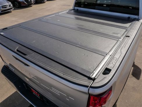 Used 2020 Chevrolet Silverado 2500 LTZ w/ LTZ Premium Package image 12