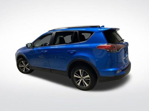 Used 2018 Toyota RAV4 XLE image 3